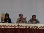 kepala-smkn-4-banjarmasin-syafruddin-noor-tengah_20160507_123649.jpg