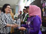 ketua-dpc-pai-balangan-nursidah-penghargaan-pada-ajang-batu-shining-orchid-week.jpg