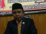 ketua-dprd-kabupaten-tapin-h-yamani-01.jpg