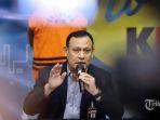 ketua-kpk-firli-bahuri-saat-konferensi-pers-minggu-6122020-dini-hari.jpg