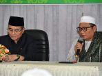 ketua-mui-hss-kh-m-ridwan-baseri-didampingi-bupati-hss-h-achmad.jpg