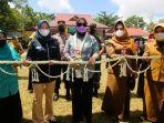ketua-tp-pkk-kabupaten-banjar-nurgita-tiyas-resmikan-pasar-murah.jpg