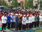 khusyuk-salat-istiqso-tapin-rantau_20150910_090119.jpg