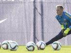 kiper-barcelona-asal-jerman-marc-andre-ter-stegen_20160812_084528.jpg