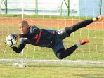 kiper-barito-putera-adhitya-harlan_20180304_102644.jpg