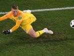 kiper-inggris-jordan-pickford-melakukan-penyelamatan-pada-laga-kontra-belgia_20180712_070221.jpg