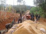 kodim-1009-pelaihari-makin-optimis-dapat-menyelesaikan-pembangunan-jalan.jpg