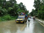 kondisi-banjir-di-muara-uya-tabalong_20180107_171409.jpg