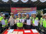 konferensi-pers-polres-banjar1.jpg