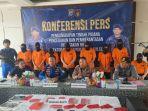konfrensi-pers-pengungkapan-kasus-illegal-logging.jpg