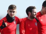 l-r-andreas-pereira-juan-mata-and-joel-castro-pereira_20171103_081757.jpg