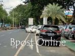 lahan-parkir-mobil-psn-pemko-banjarmasin-setiap-hari-mencaplok-badan-jalan_20180326_093633.jpg