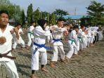 latihan-gabungan-antara-dojo-ulm-poliban-dan-uin-antasari_20180121_200259.jpg