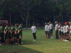 latihan-perdana-timnas-u-22-indonesia-di-lapangan-abc.jpg