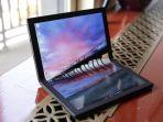 lenovo-pamerkan-laptop-layar-lipat-pertama-di-dunia.jpg