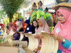 lomba-mengayam-tanggui.jpg