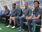 luis-milla-dan-staf-pelatih-timnas-indonesia-lainnya_20170823_055814.jpg