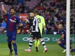 luis-suarez-tampak-melakukan-protes-pada-pertandingan-barcelona-vs-levante_20180108_075732.jpg