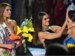mahkota-miss-universe-2015-berganti-kepala-pemenang-dari-miss-colombia-ke-miss-phillipine_20151224_183546.jpg