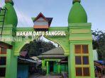 makam-datu-sanggul-di-desa-tatakan-kecamatan-tapin-selatan-kabupaten-tapin.jpg