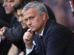 manajer-manchester-united-jose-mourinho_20160910_092131.jpg