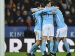 manchester-city-melakukan-selebrasi-setelah-bernardo-silva-leicester-city_20171220_053136.jpg