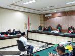 mantan-Kadis-ESDM-kabupaten-Tanbu-hadir-dalam-persidangan-di-Pengadilan-Tipikor-Banjarmasin.jpg