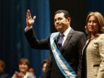 mantan-pelawak-jimmy-morales-dilantik-jadi-presiden-guatemala_20160116_104448.jpg
