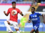 marcus-rashford-kiri-berduel-dengan-wilfred-ndidi-kanan-pada-laga-leicester-vs-man-united.jpg