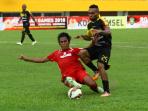martapura-fc-vs-sriwijaya-fc-piala-gubernur-sumsel_20150411_064249.jpg