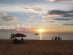 matahari-terbenam-di-pantai-batakan-baru-kabupaten-tala-kalsel-28102020.jpg