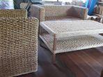 mebeler-berupa-meja-dan-kursi-tamu-dari-eceng-gondok.jpg