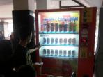 mesin-minuman-otomatis-bandara-syamsudin-noor.jpg