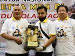 mf-miftah-saat-menerima-piala-juara-i-mpr-ri.jpg