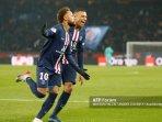 neymar-kiri-dari-paris-saint-germain-merayakan-golnya-di-sebelah-rekan-setimnya-kylian-mbappe.jpg