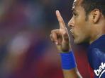 neymar-memborong-4-gol_20151018_065927.jpg