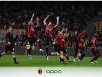 para-pemain-ac-milan-merayakan-2.jpg