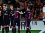 para-pemain-barcelona-merayakan-gol-ke-gawang-granada_20170403_061117.jpg