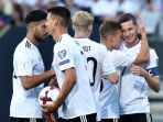 para-pemain-jerman-merayakan-gol-julian-draxler-ke-gawang-san-marino_20170611_115628.jpg