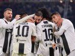 para-pemain-juventus-merayakan-gol-ke-gawang-cagliari.jpg