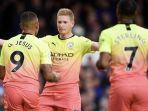 para-pemain-manchester-city-merayakan-gol-ke-gawang-everton_wm.jpg