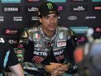 pebalap-italia-petronas-yamaha-srt-franco-morbidelli-menunggu-bintang-sesi-latihan.jpg