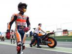 pebalap-repsol-honda-asal-spanyol-marc-marquez-gp-argentina_20150419_100651.jpg