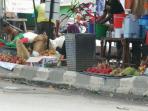pedagang-buah-dadakan.jpg