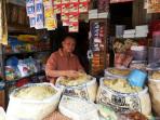 pedagang-sembako-di-banjarmasin_20161107_222221.jpg