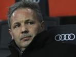 pelatih-ac-milan-sinisa-mihajlovic_20151214_081143.jpg