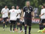 pelatih-ac-milan-sinisa-mihajlovic_20151221_094154.jpg