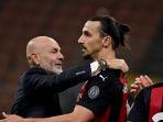 pelatih-ac-milan-stefano-pioli-kiri-memberi-pelukan-kepada-zlatan-ibrahimovic.jpg