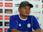 pelatih-martapura-fc-hartono-ruslan_20180516_111640.jpg