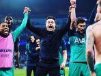 pelatih-tottenham-hotspur-mauricio-pochettino-saat-meluapkan-kegembiraanya.jpg